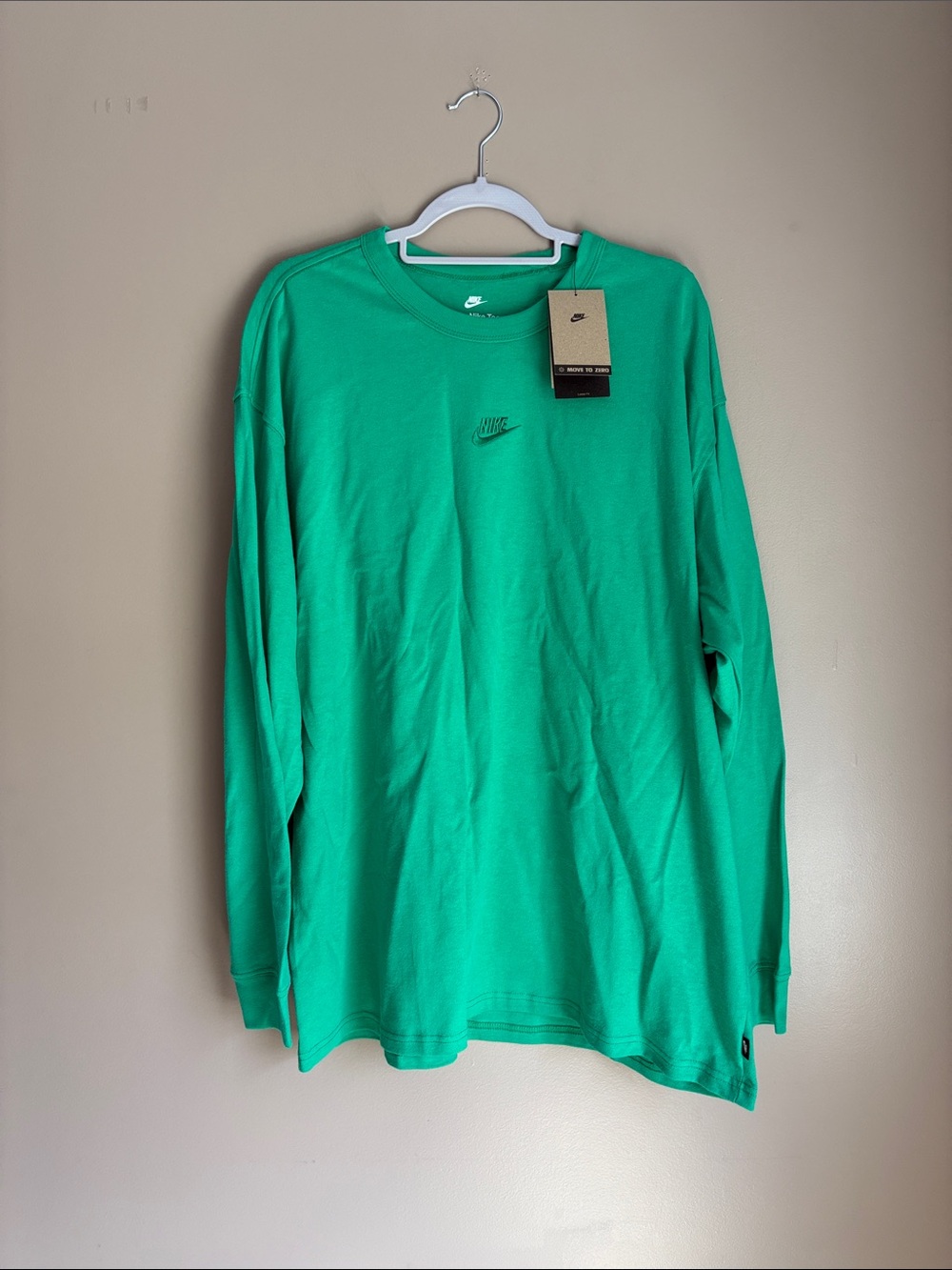 Nike Green Long Sleeve Crew Sweatshirt with Chest Swoosh